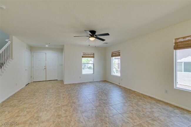 Building Photo - 210 Lynbrook St