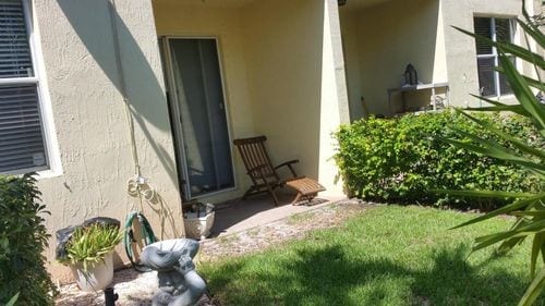 Building Photo - 6095 Seminole Gardens Cir