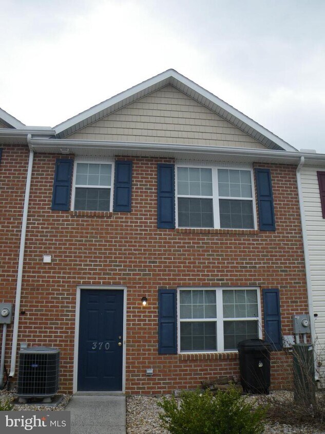 370 Lantern Ln, Chambersburg, PA 17201 Townhome Rentals in