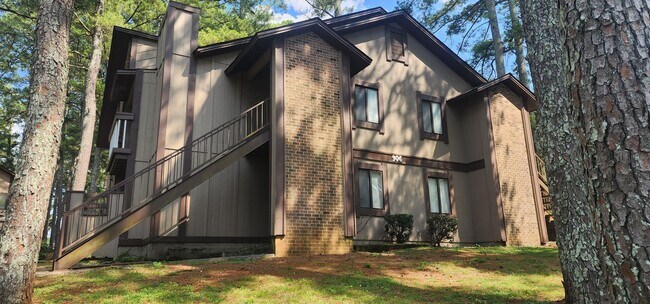 Foto del edificio - 906 NW Candlewood Dr