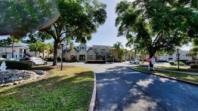 Foto del edificio - 1033 S Hiawassee Rd