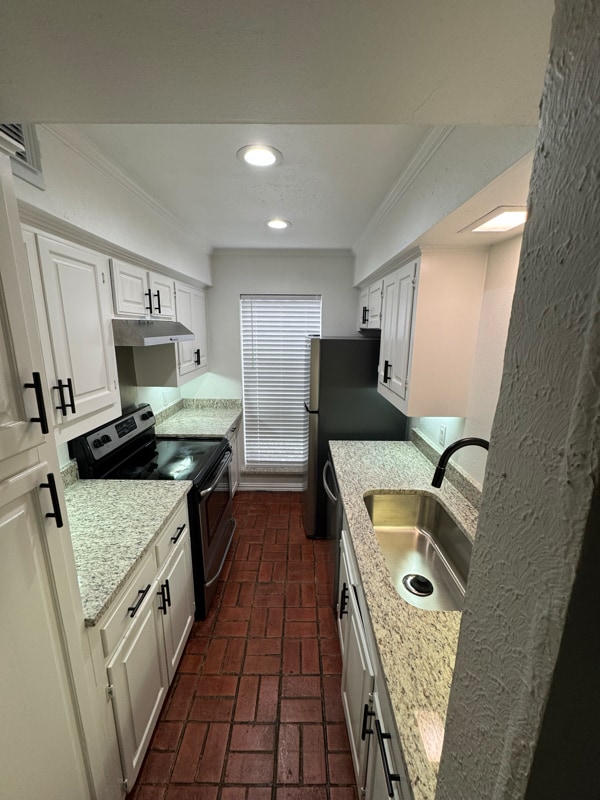 Photo - 900 S Weatherred Dr Apartment