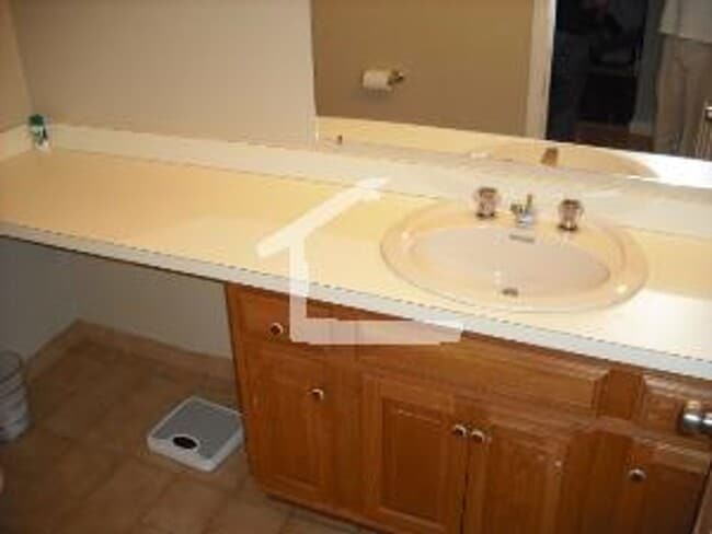 Building Photo - 2 bed/2.5 bath in Allston