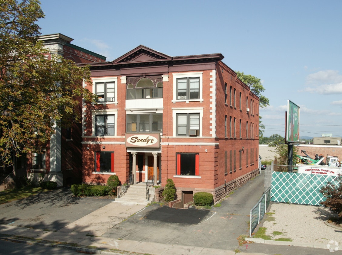 Building Photo - 600 Wethersfield Ave