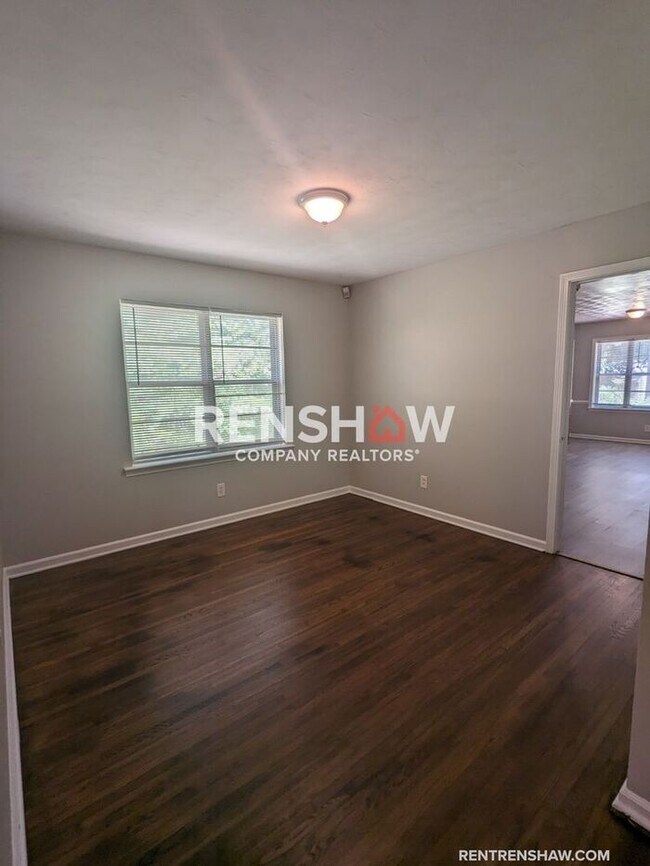 Building Photo - Scenic Hills - 3 Bed / 2 Bath - MOVE IN RE...