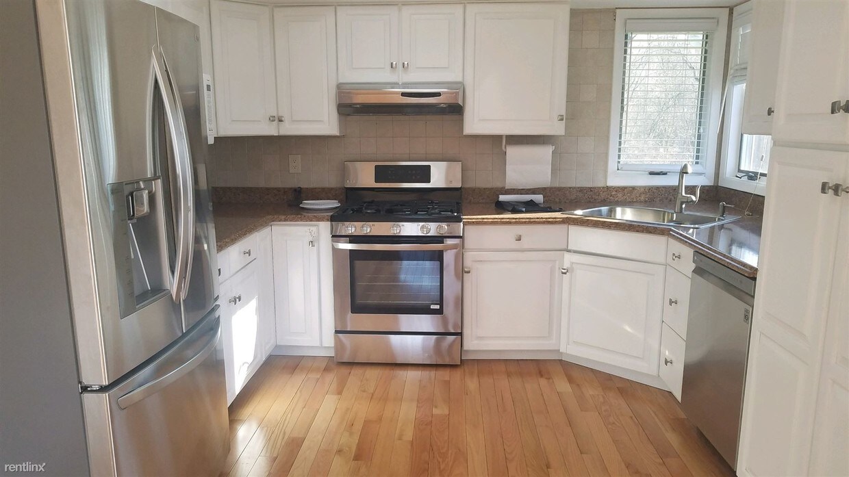 Foto principal - 3 br, 2 bath House - 12641 Hickory Dr