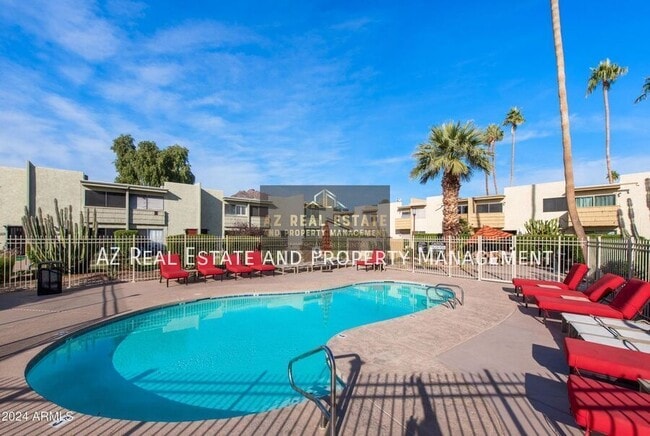 Photo - 4620 N 68th St House