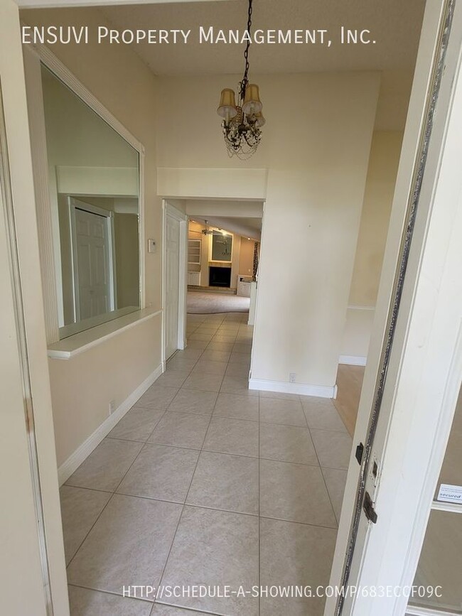 Foto del edificio - 5003 Bridgeport Dr