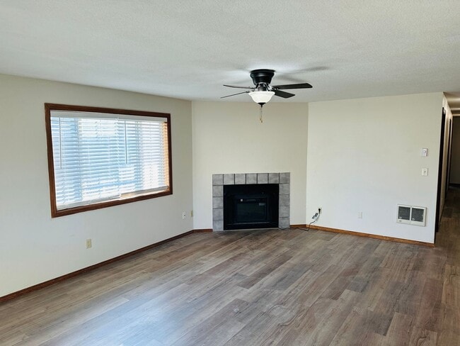 Building Photo - Newly Remodeled Four Bedroom One Level Home