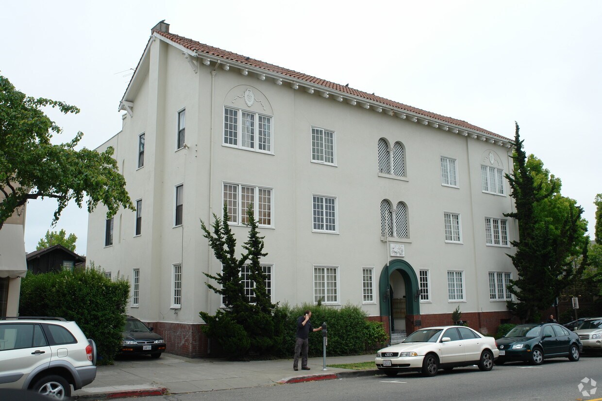 Primary Photo - 2626 Ashby Ave