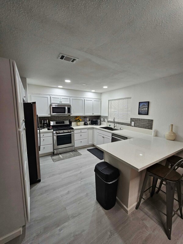 Building Photo - 52275 Avenida Vallejo