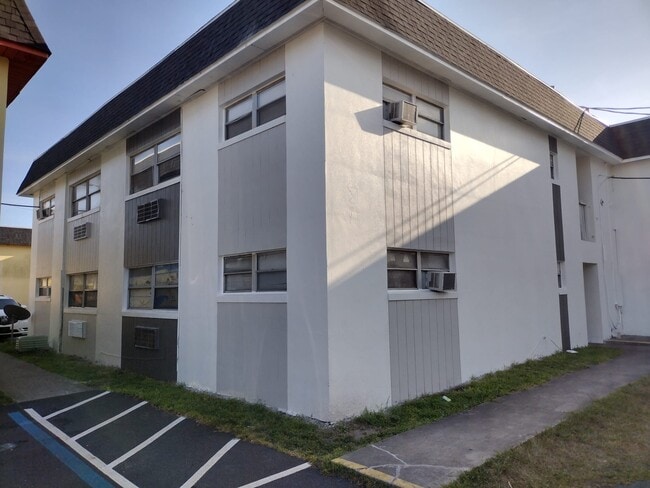 Building Photo - One Dot Apartments