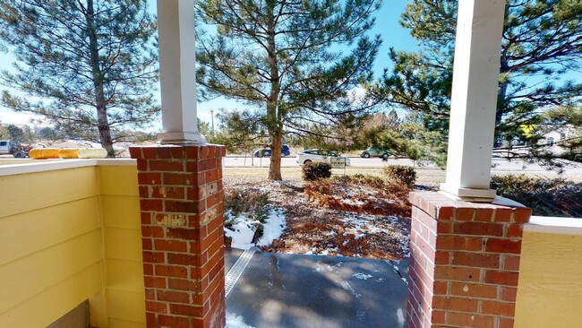 Building Photo - Rock Creek Townhome