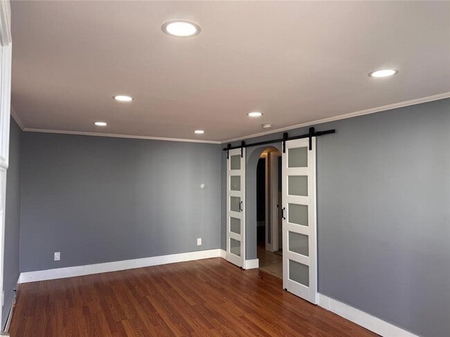 Foto del edificio - 348 Union Ave