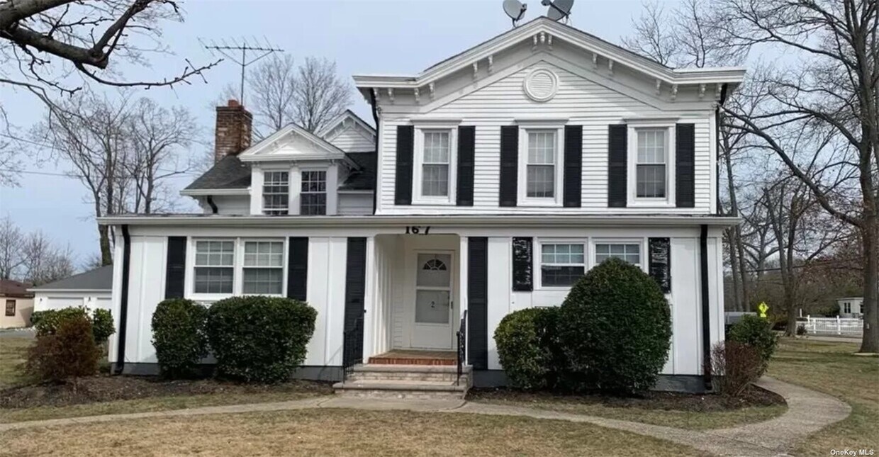 Primary Photo - 167 Middle Rd