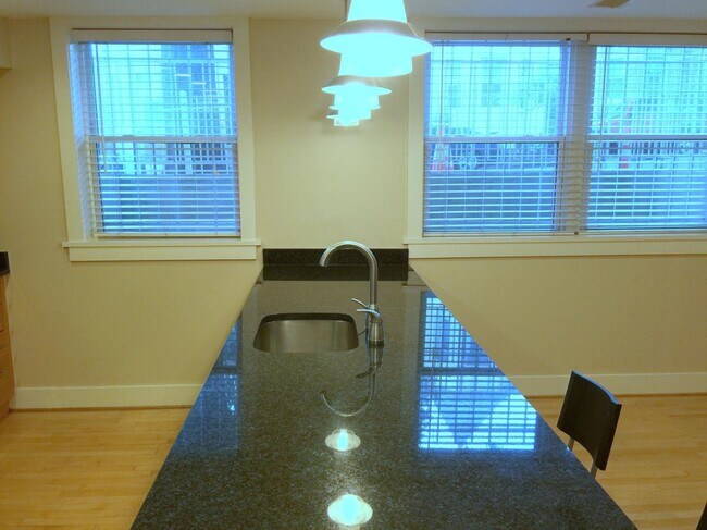 Foto del edificio - 2600 Sherman Ave NW