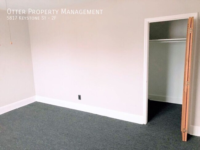 Foto del edificio - 5817 Keystone St