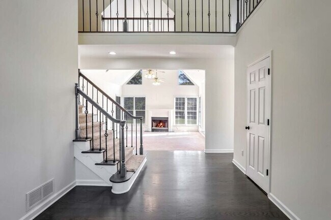 Building Photo - 1101 Wynford Cmns SW