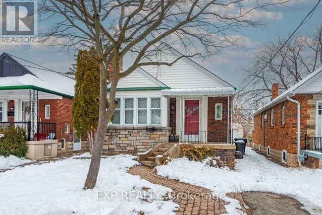 Building Photo - 11 Fairside Ave