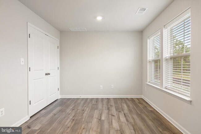 Building Photo - 1256 Cedar Vly Rd