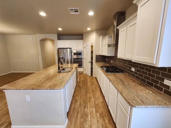 Building Photo - 4782 La Poblana Ave