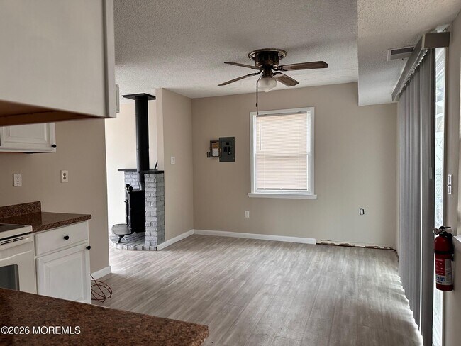 Building Photo - 24 Anchor Rd