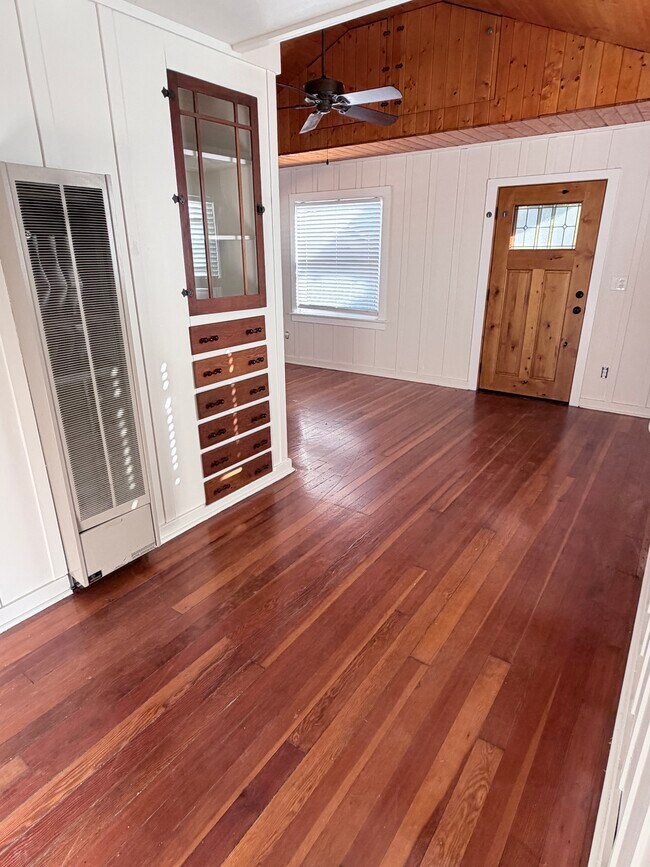 Front Door from dining/breakfast nook - 5035 Mansfield