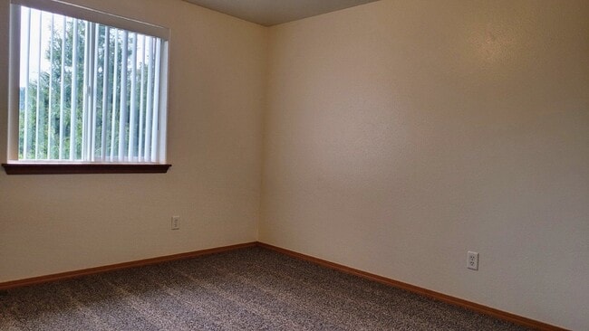 Building Photo - 450 Maylea Pl