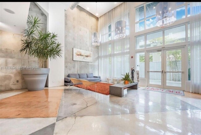 Building Photo - 234 NE 3rd St