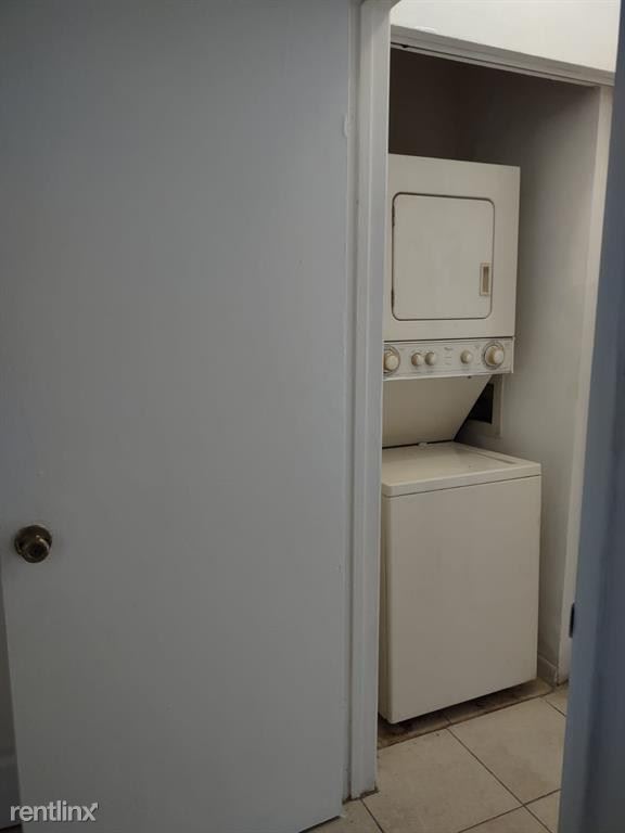 Foto del edificio - 2 br, 2 bath House - 601 Cypress Lake Blvd H