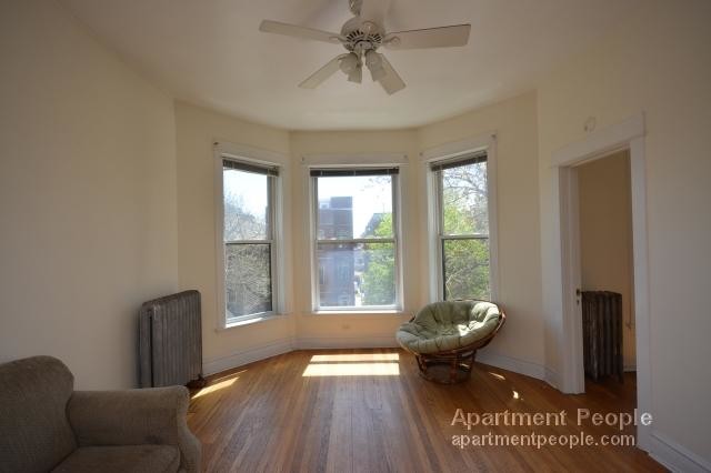 Foto del edificio - 834 W Bradley Pl