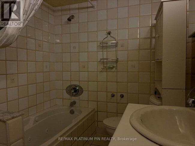 Building Photo - 315 Apache Trail