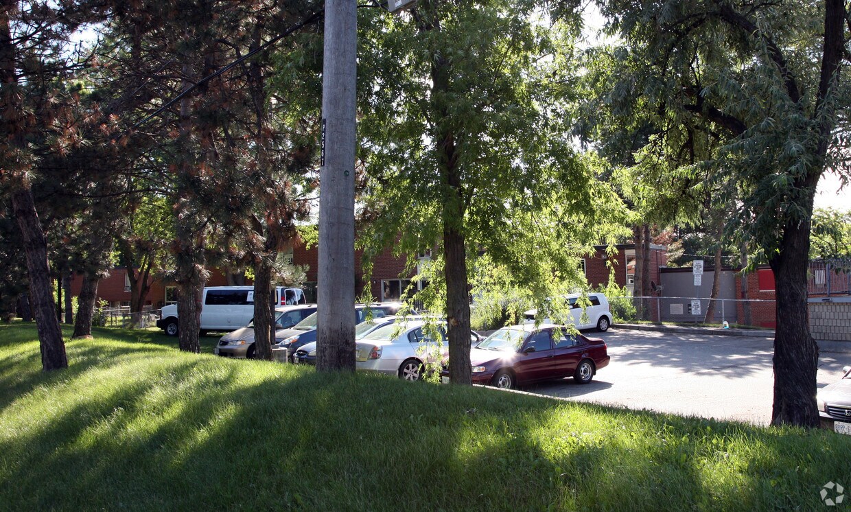 115 Ardwick Blvd, Toronto, ON M9M 1V7 Apartments 115 Ardwick Blvd Toronto, ON