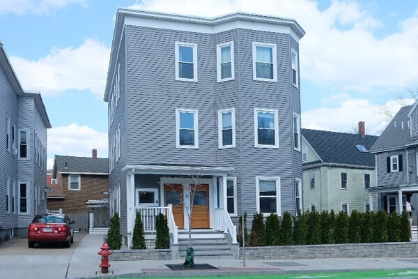 Building Photo - 336 Beacon St