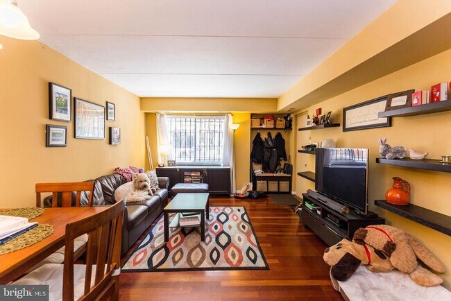 Foto del edificio - 512 S 12th St