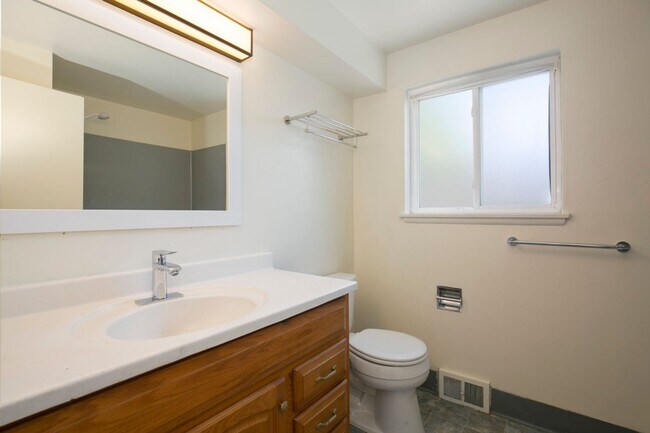 Foto del edificio - 1518 5th Ave W