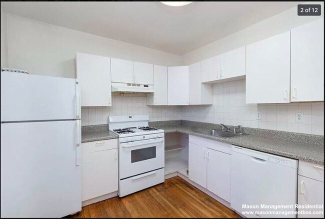 Foto del edificio - 40 Montfern Ave
