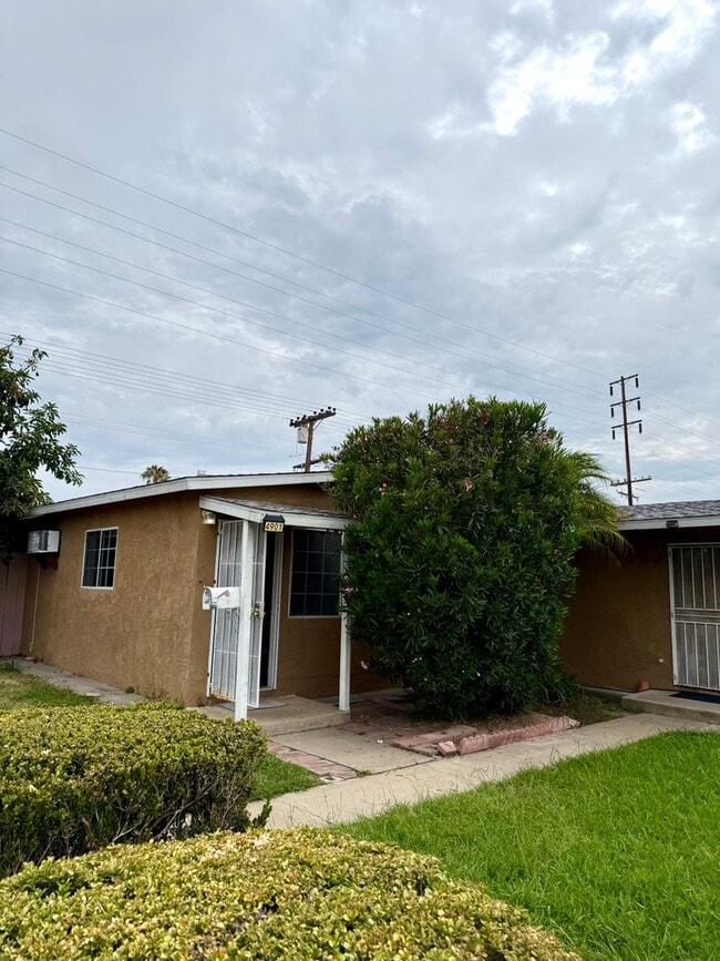 Building Photo - 4901 Frink Ave
