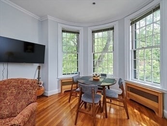 Building Photo - 354 Beacon St