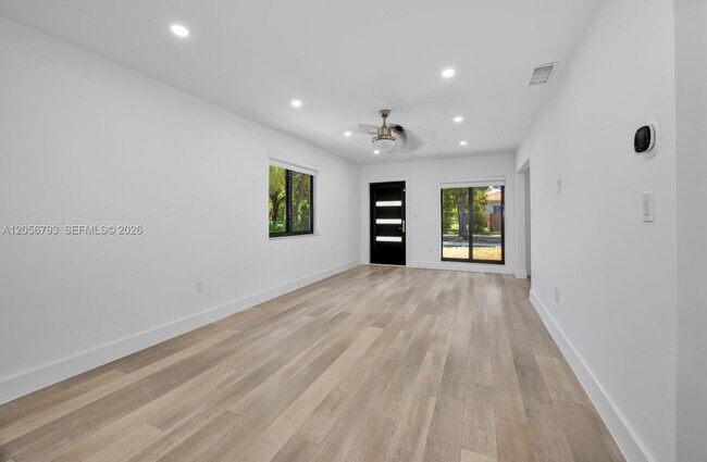 Foto del edificio - 3050 SW 26th St