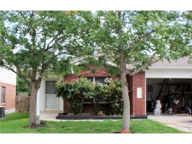 Foto del edificio - 1806 Lloydminister Way