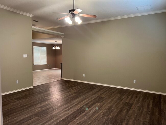 Foto del edificio - 5027 Itasca St