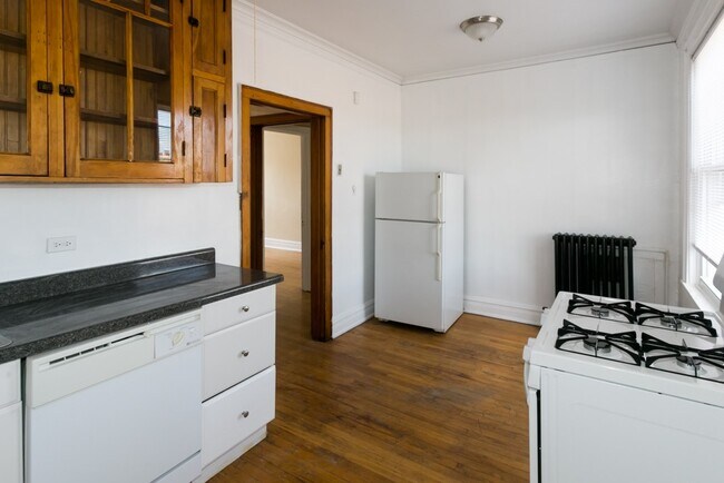 Foto del edificio - 4824 W Addison St