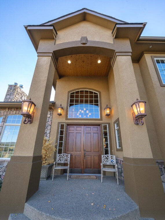 Foto del edificio - 1610 E Eagle Feather Ln