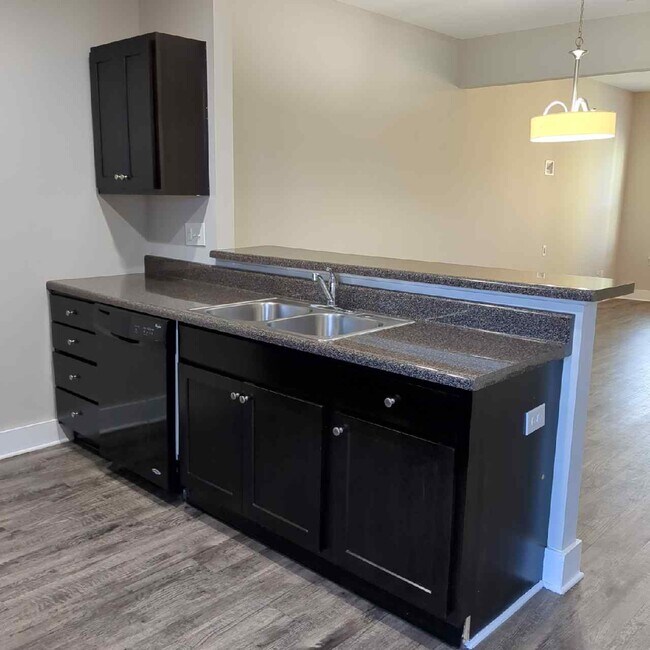 Building Photo - 3540 Steffisburg Dr