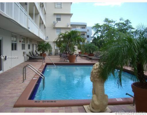 Foto del edificio - 1300  Lincoln Rd E505 Miami Beach Fl 33139