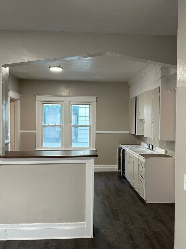 Foto del edificio - Ready to move in 2 bedroom apartment in th...