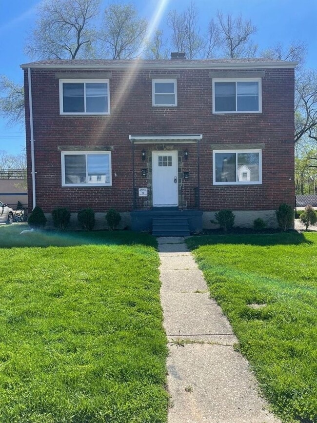 Building Photo - 388-390-390 Morris Dr