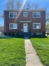 Building Photo - 388-390-390 Morris Dr