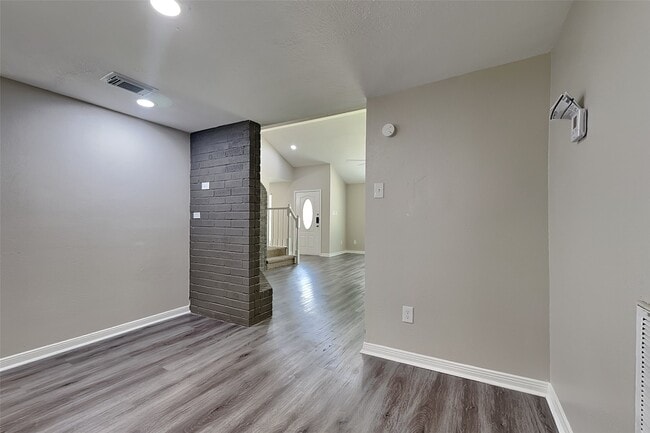 Building Photo - 2330 Wren Meadow Rd